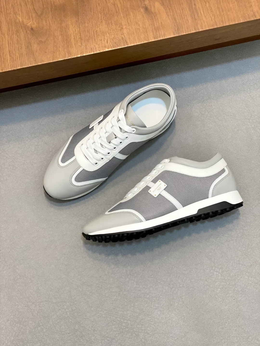 Men's Men's Shoes💰840••Classic••Dolce&Gabbana••DG✔️High-end men's sports•casual shoes. Original goods from top counters. Original imported cowhide, multi-material splicing design ➕Imported cowhide lining, cowhide feet ➕Original TPR elastic outsole.  Size: 39-44 (38, 45 customized)